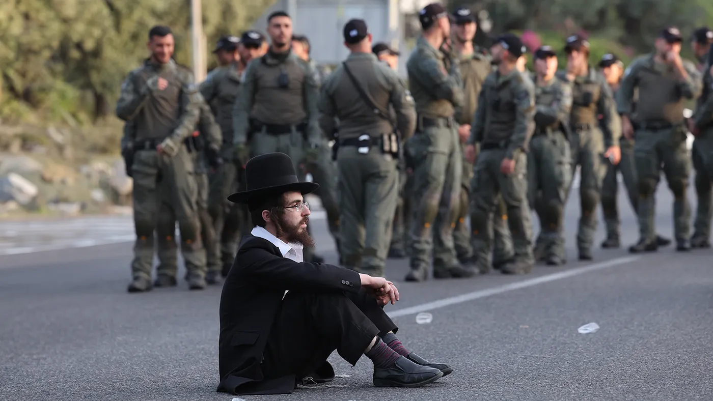 Хитай секс Әйел үстемдігі писсинг