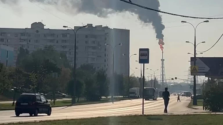 Самая крупная атака дронов на российские регионы с начала СВО. Что известно