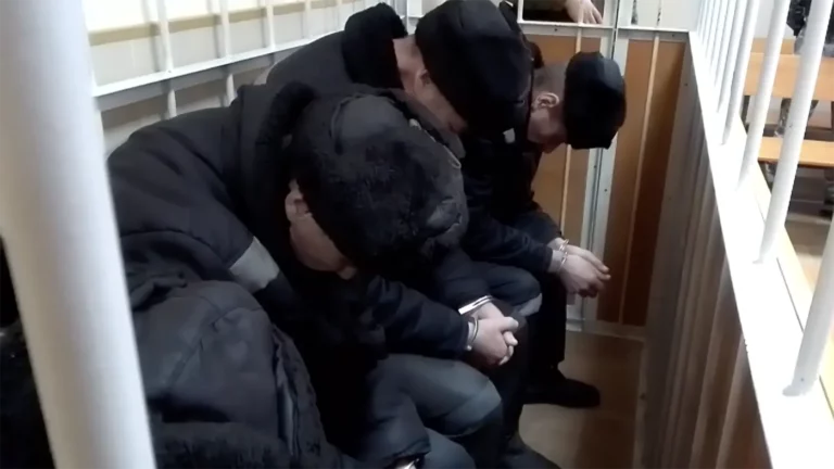 Четырех военных ВСУ приговорили к 17 годам за теракты в Курской области