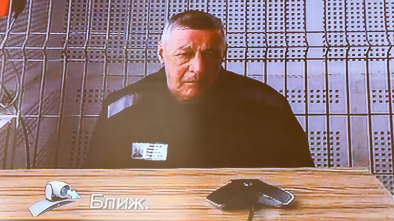 «Уйти красиво»: сможет ли Михаил Ефремов устроить «фуршет» в колонии