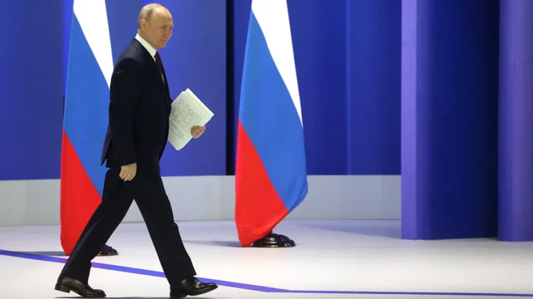 «Пора бы»: Зюганов назвал, что должен сделать Путин в ситуации с Украиной