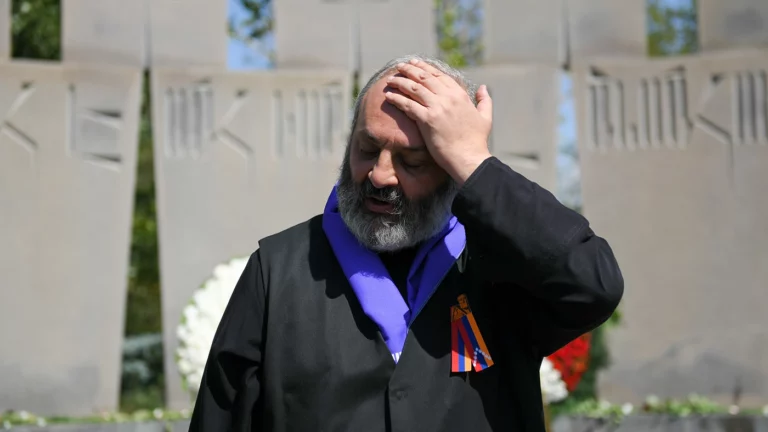 Архиепископ Баграт Галстанян
