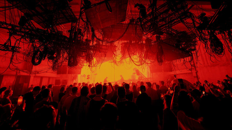 Фестиваль PERFORMA представит кинетическую драму на Cosmoscow