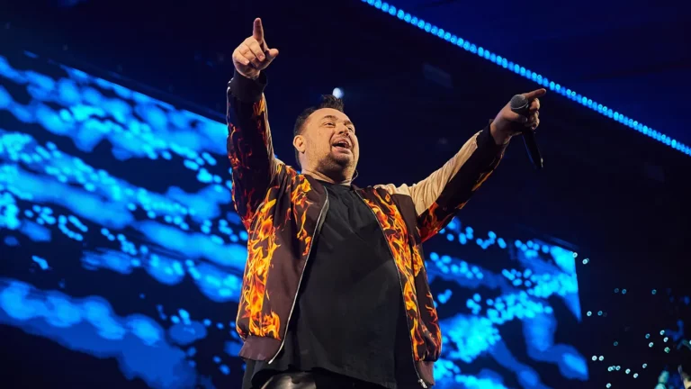 Лидер «Руки вверх!» Сергей Жуков оценил шансы «Бабайки» потеснить лабубу