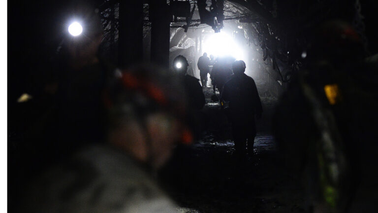 В Кузбассе из-за санкций закрылись 17 угольных предприятий