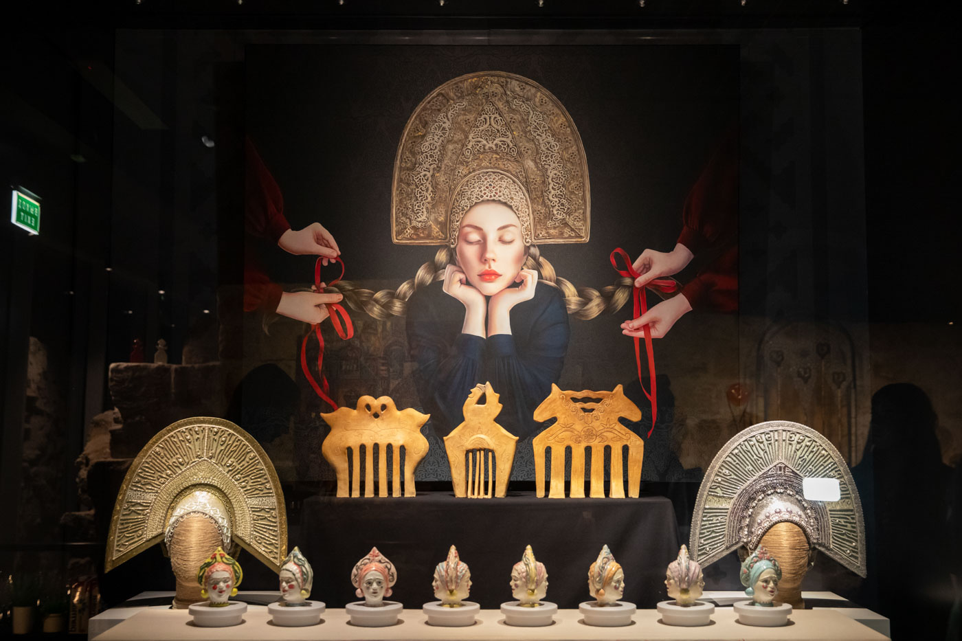 В «Зарядье» открылась выставка «Сокровенное — Живое»