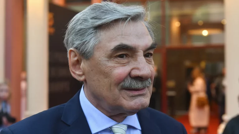 Архивное фото. Актер Александр Панкратов-Черный