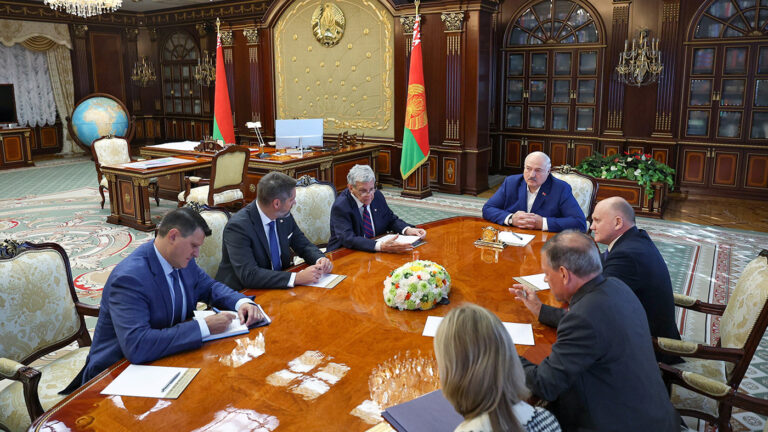 США и Беларусь восстанавливают отношения: итоги встречи в Минске