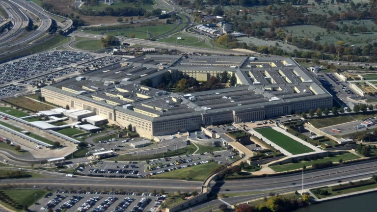Дональд Трамп «навсегда» переименует Пентагон