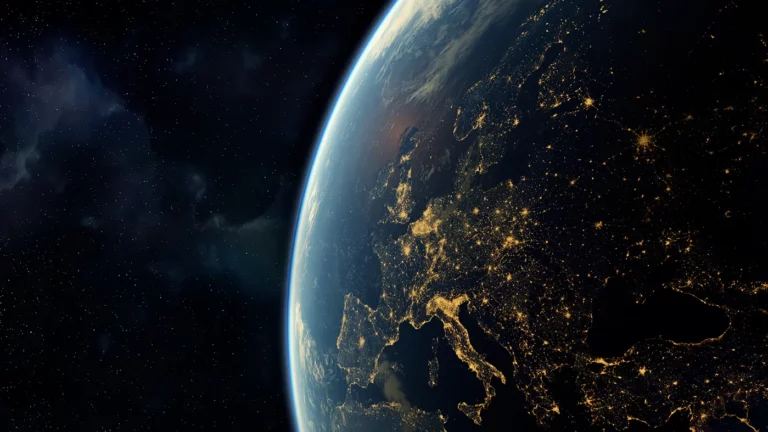 На Землю обрушилась магнитная буря, превосходящая все прогнозы