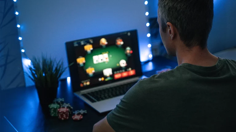 Ставка на серое. Эксперты спрогнозировали рост доходов нелегальных казино