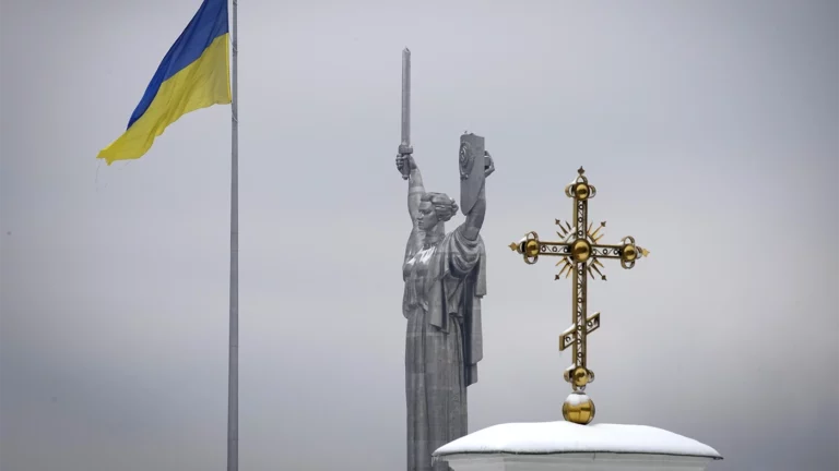 Власти Украины подали иск о ликвидации Киевской митрополии УПЦ: что ждет церковь