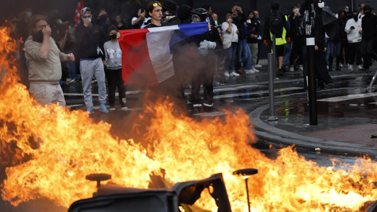 Telegram на баррикадах: к чему привели протесты 10 сентября во Франции