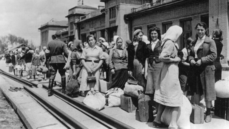 Обмен данными между архивами ФРГ и России о судьбах военнопленных заморожен