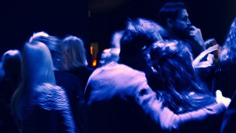 «Поселил в своей комнате»: вожатого нижегородского лагеря обвинили в совращении девочки