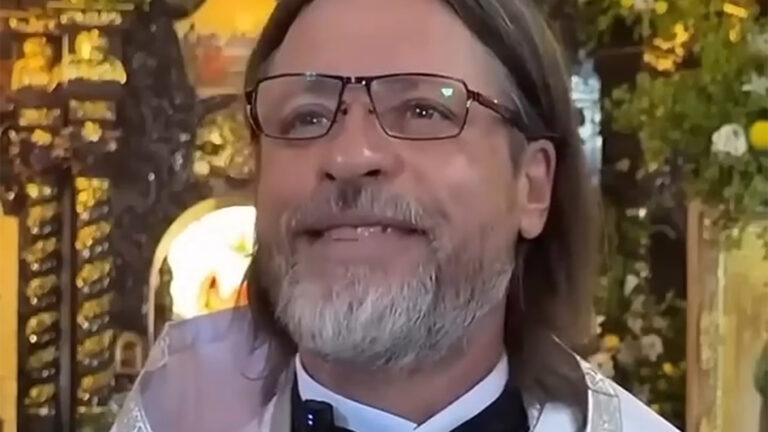 «Тогда не подходите ко мне»: протоиерей РПЦ призвал брать с россиян десятину на священников и их семьи