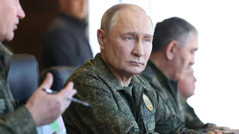 Путин поручил предоставлять льготы ветеранам СВО автоматически