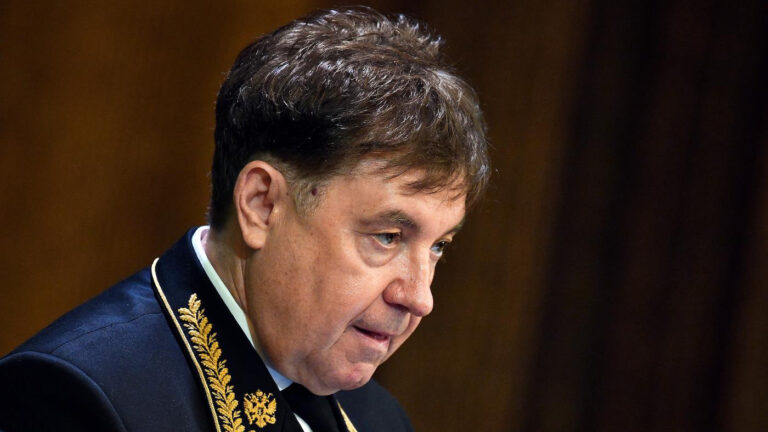 Архивное фото. Председатель Совета судей России Виктор Момотов