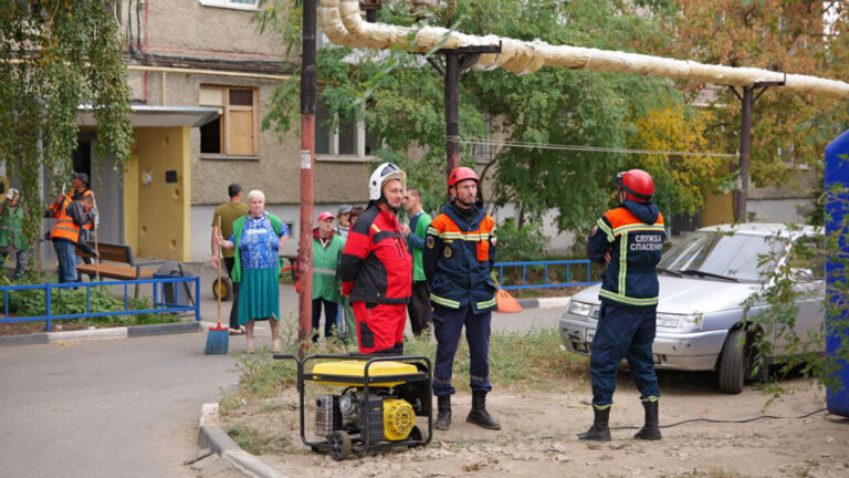 Выбитые окна и возгорания: что известно о ночной атаке БПЛА на российские регионы