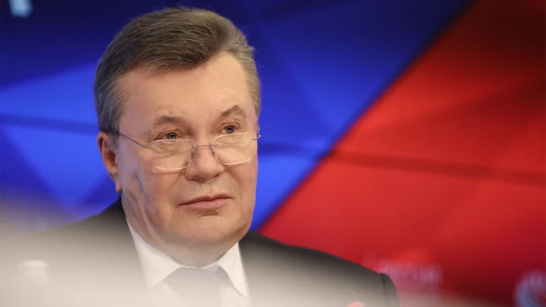 Янукович предупредил о катастрофе при вступлении Украины в НАТО