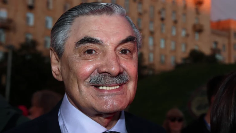 Актера Панкратова-Черного «внезапно» госпитализировали перед спектаклем в Кургане