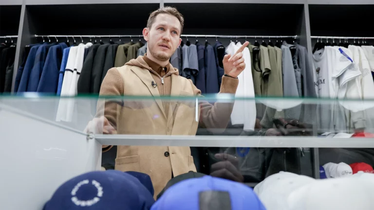 Коко Шанель для мужчин: создатель Putin Team назвал главную заслугу Армани в моде