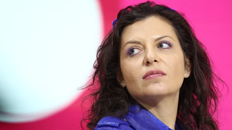 «Скоро увидите меня в париках»: Симоньян рассказала, что лечится от рака