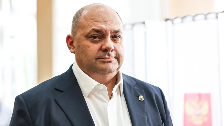 Экс-главу Курской области взяли под госзащиту