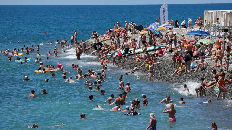 «Отдыхать больше, работать меньше»: что не так с идеей продлить отпуск до 35 дней