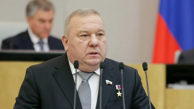 Архивное фото. Владимир Шаманов