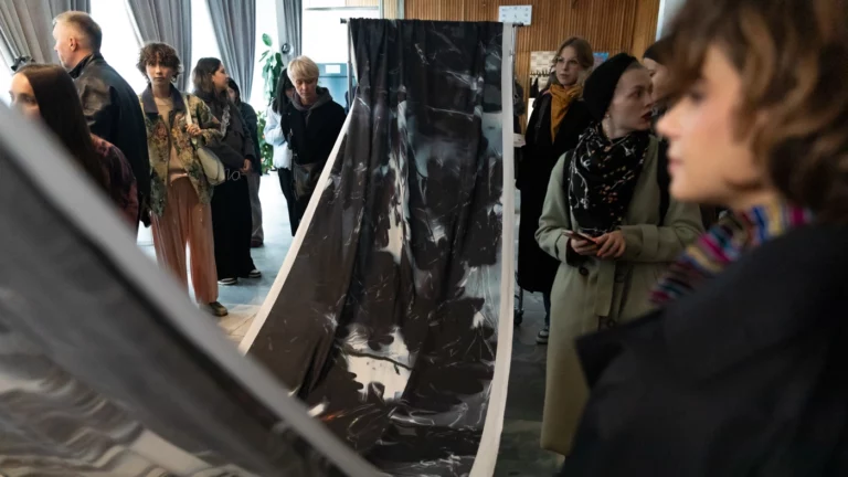 От лаборатории к арт-объекту: В Черноголовке открылась выставка «Резонанс»