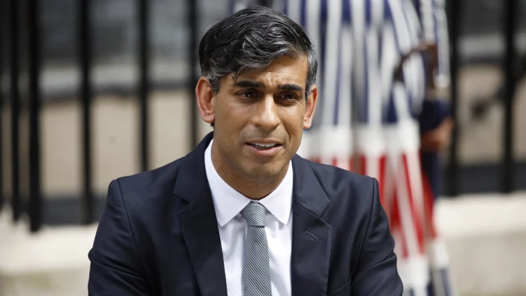 Экс-премьер Великобритании трудоустроился в Microsoft и Anthropic