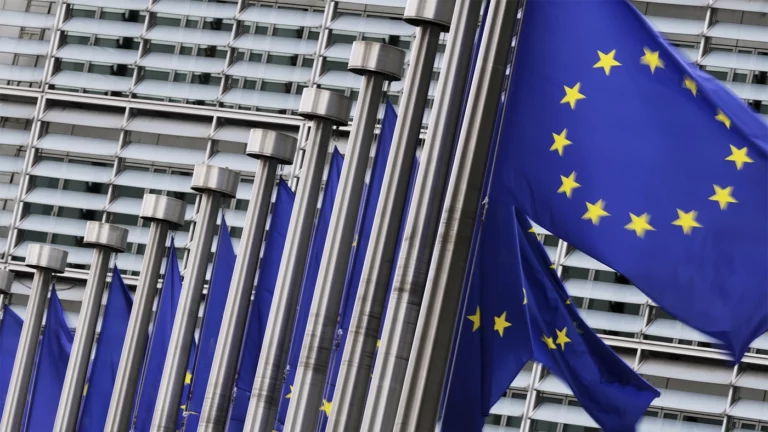 ЕС ограничит свободу передвижения российских дипломатов