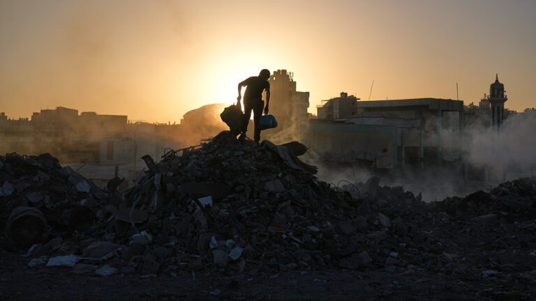 «Аллергия на пустые чеки»: почему арабские страны не торопятся тратиться на Палестину