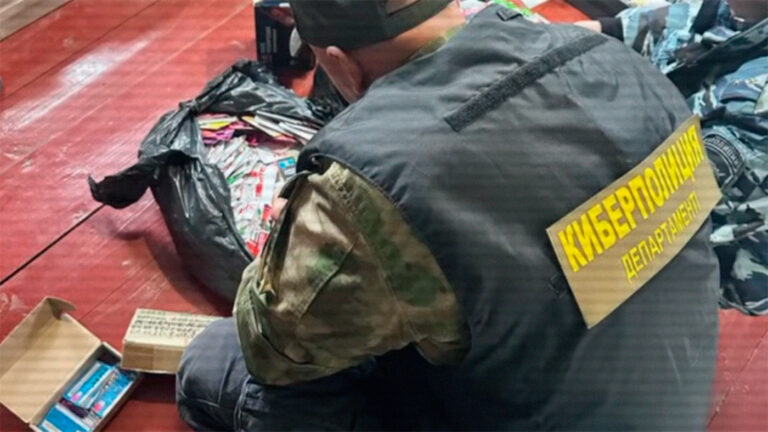 Полиция Казахстана провела в России спецоперацию, арестовав четырех человек