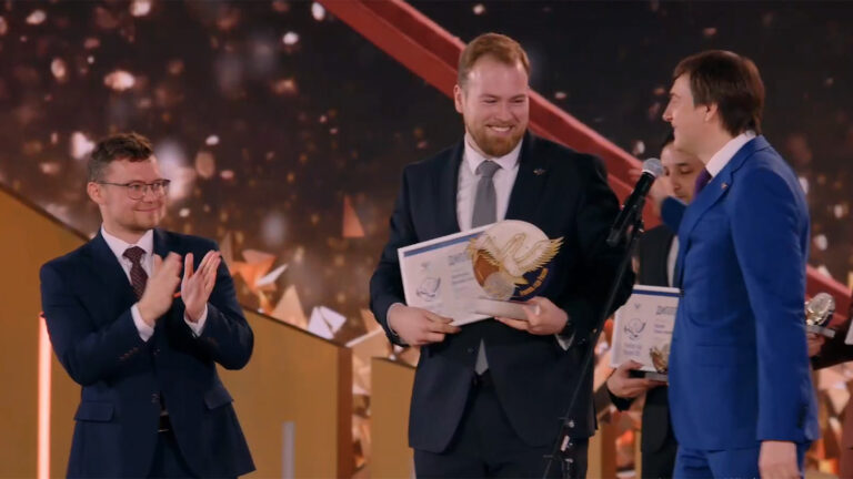 Учителем года-2025 стал преподаватель китайского в Белгороде Дмитрий Баланчуков