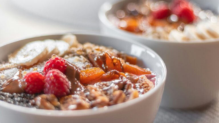 Гид по здоровым сладостям: что действительно может быть полезно