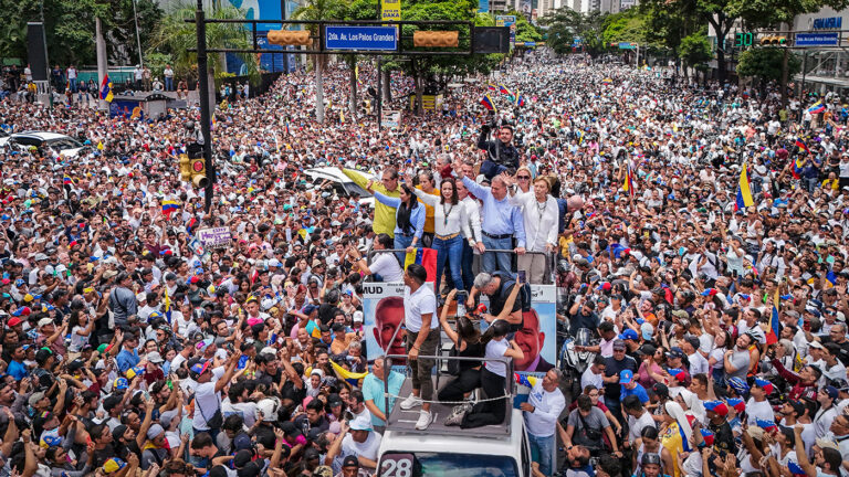 Лидер оппозиции Мария Корина Мачадо во время акции протеста против официальных результатов президентских выборов в Венесуэле, 30 июля 2024 года