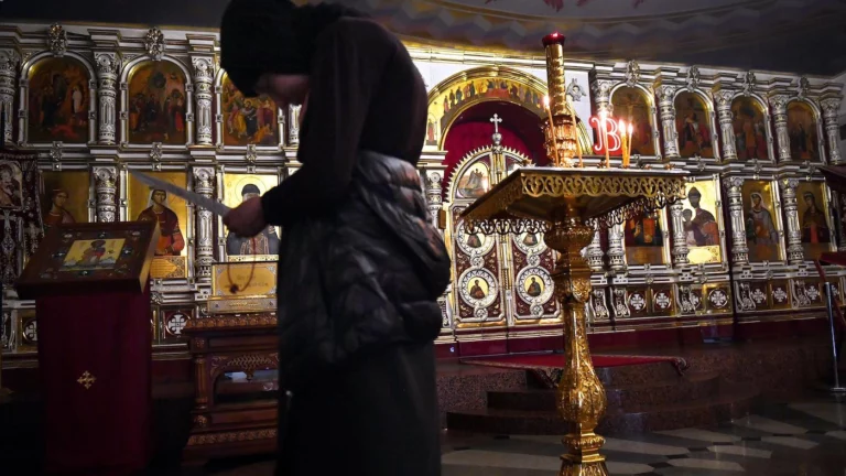 В РПЦ сочинят молитву для «вразумления» желающих сделать аборт россиянок