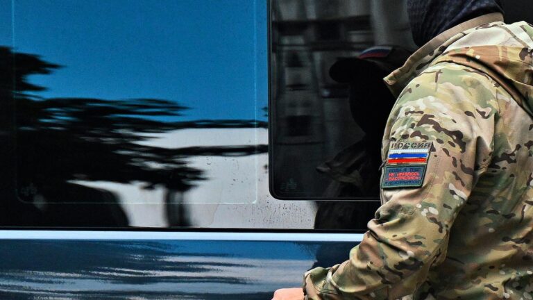 Главу Центра управления регионом задержали в Петербурге и доставили в Москву