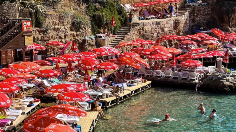 В Турции заморозили цены на лето-2026 специально для россиян