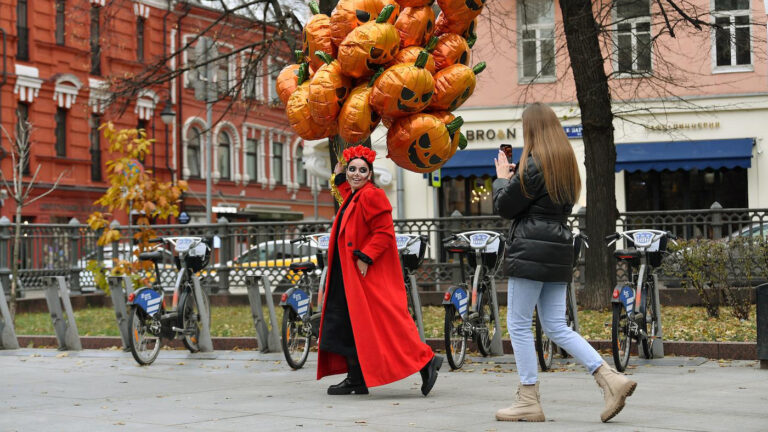 «Защита традиционных ценностей»: в России предложили штрафовать за пропаганду Хэллоуина