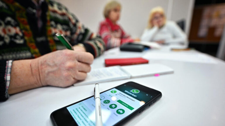 РКН: блокировка звонков в Telegram и WhatsApp сократила вызовы мошенников на 40%