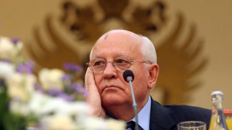 «Подошли к опасной черте»: Миронов обвинил Горбачева в предательстве из-за ФРГ