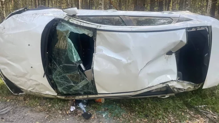 АвтоВАЗ хочет провести проверку Lada Vesta после аварии во Владимирской области