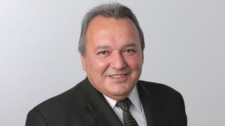 Кандидат в депутаты умер во время прямого эфира за неделю до выборов