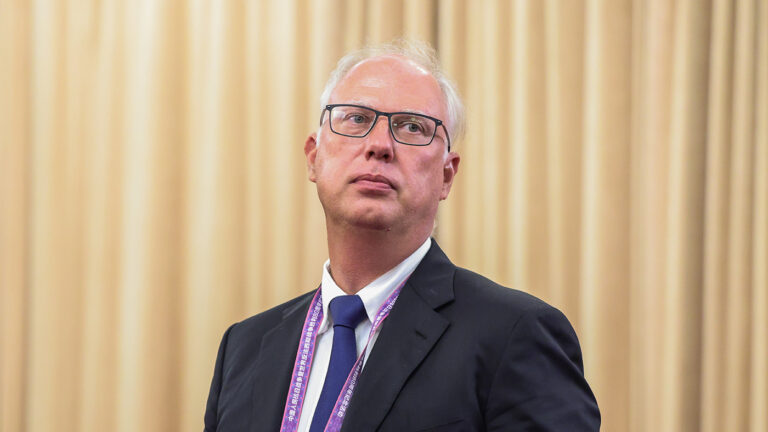 Washington Post исправила ошибку, за которую глава РФПИ Дмитриев требовал извинений