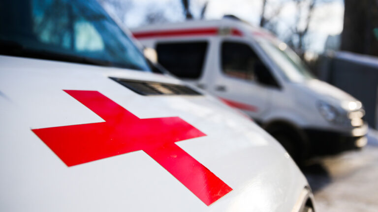 «Страшная трагедия»: уфимец выбросил ребенка с 4-го этажа