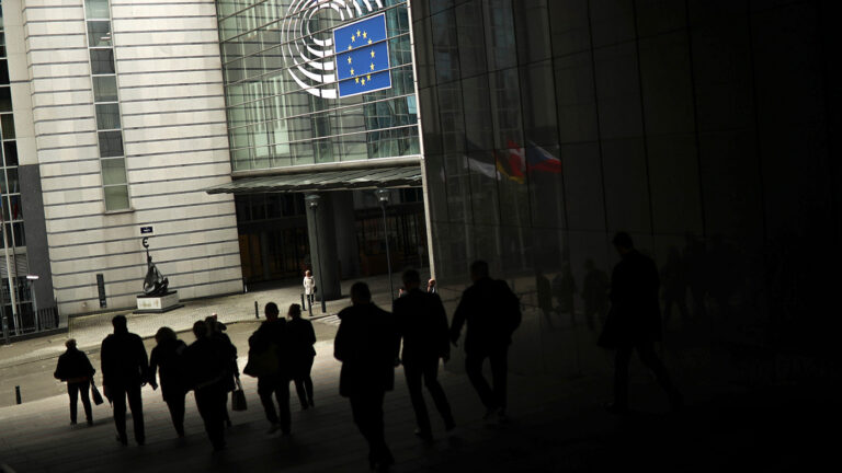 В Европарламенте назвали «просто глупыми» заявления Меркель о предотвращении СВО