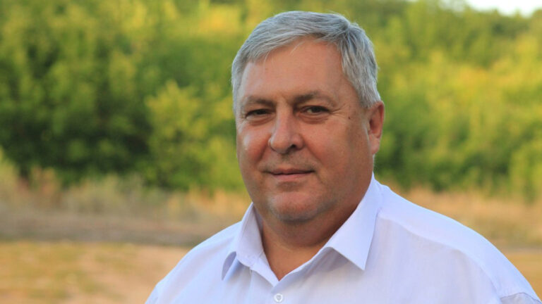 Юрий Жидков